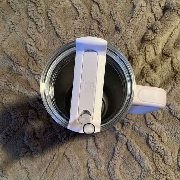 Stanley Quencher H2.0 Tumbler - Marble White - Picture 3 of 4